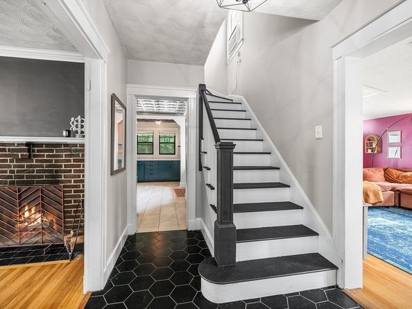 47 Essex St, Medford MA 02155