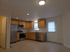 956 Warren Ave 4, Brockton MA 02301