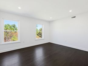 175 Pleasant St, Upton MA 01568