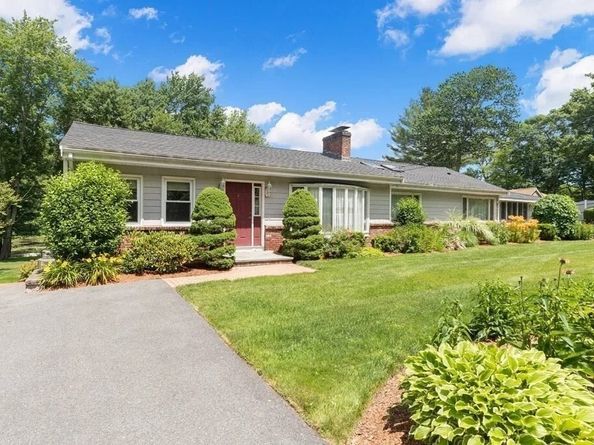 4 Johns Ave, Middleton MA 01949