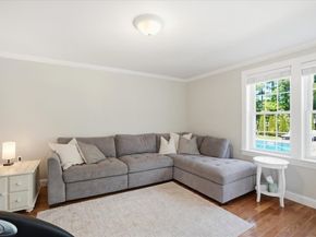 71 Fountain Knoll Ln, Kingston MA 02364