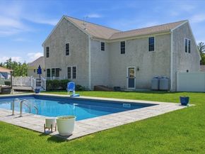 71 Fountain Knoll Ln, Kingston MA 02364