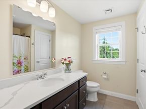 71 Fountain Knoll Ln, Kingston MA 02364