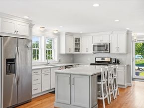 71 Fountain Knoll Ln, Kingston MA 02364