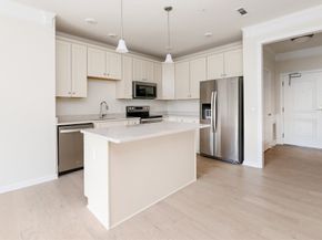 2305 Pennington Drive 305, Walpole MA 02081