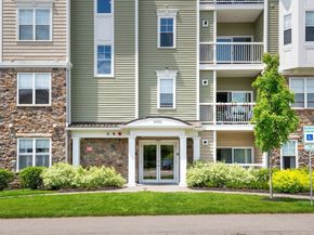 2305 Pennington Drive 305, Walpole MA 02081