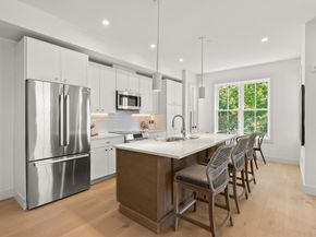 105 Sea Street 104, Quincy MA 02169