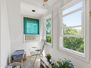 16 Middlesex St 8, Chelmsford MA 01863