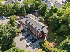 16 Middlesex St 8, Chelmsford MA 01863