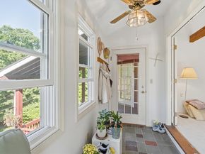 16 Middlesex St 8, Chelmsford MA 01863