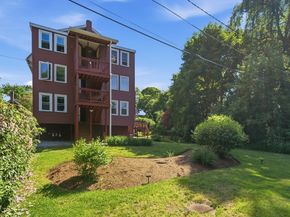 16 Middlesex St 8, Chelmsford MA 01863