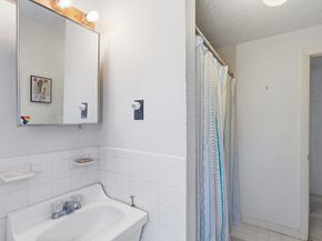 16 Middlesex St 8, Chelmsford MA 01863