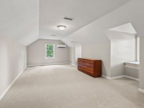 7 Woodcliffe Ave, Worcester MA 01604
