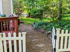 7 Woodcliffe Ave, Worcester MA 01604