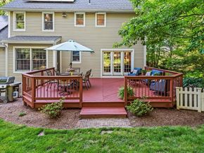 7 Woodcliffe Ave, Worcester MA 01604