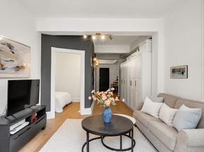 21 Beacon St 8G, Boston MA 02108