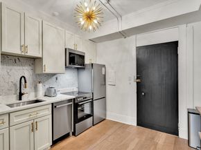 21 Beacon St 8G, Boston MA 02108