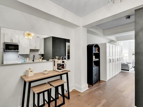 21 Beacon St 8G, Boston MA 02108