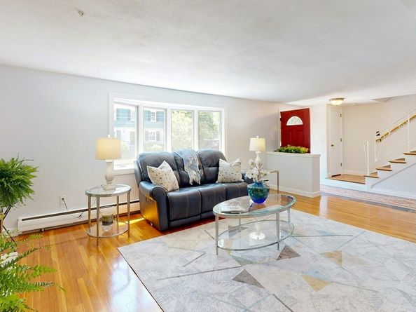 29 Buckingham Rd, Milton MA 02186