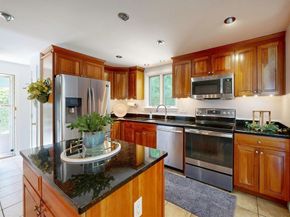 29 Buckingham Rd, Milton MA 02186