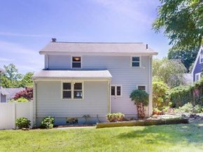 29 Buckingham Rd, Milton MA 02186
