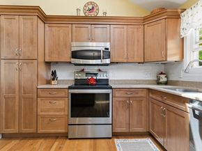 22 Lindale Ave, Weymouth MA 02191