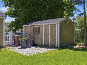22 Lindale Ave, Weymouth MA 02191