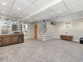 22 Lindale Ave, Weymouth MA 02191