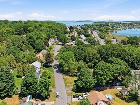 22 Lindale Ave, Weymouth MA 02191