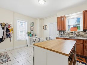 72 Dysart St, Quincy MA 02169