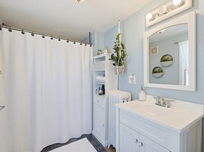 72 Dysart St, Quincy MA 02169