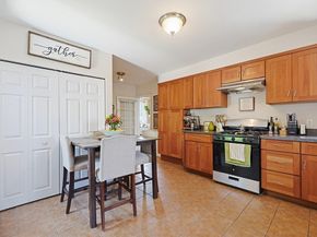 72 Dysart St, Quincy MA 02169