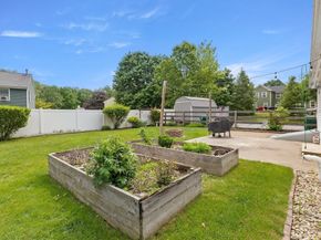192 School Street, Groveland MA 01834