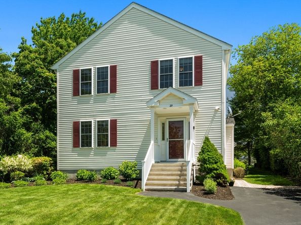 29 Station St, Stoughton MA 02072