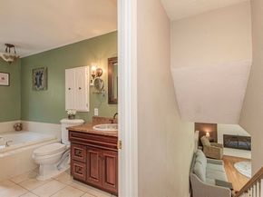 18 Annasnappitt Dr, Plympton MA 02367