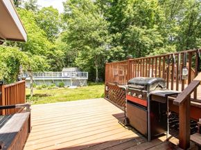 18 Annasnappitt Dr, Plympton MA 02367