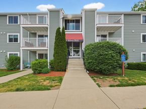 9 Silver Hill Lane 19, Natick MA 01760
