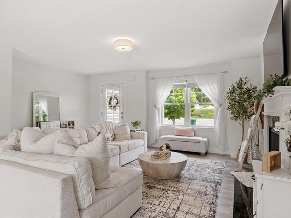 19 Lighthouse Ln, Westminster MA 01473