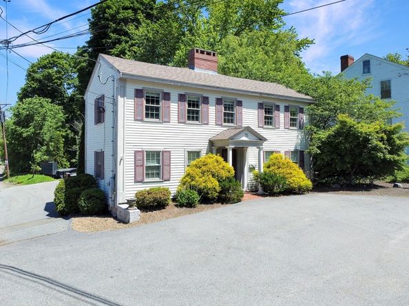 75 Essex St, Andover MA 01810