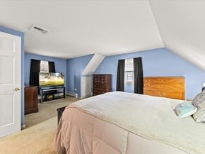 10 Bayberry Ln, Mattapoisett MA 02739