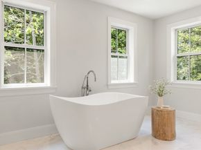 22 Constitution Rd, Lexington MA 02421