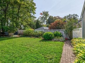 36 Westwood Rd, Shrewsbury MA 01545