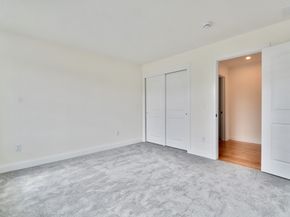 21C Crownshield 21C, Uxbridge MA 01569