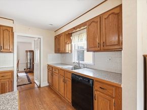 97 Green St, Needham MA 02492