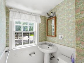 97 Green St, Needham MA 02492
