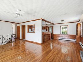 18 Livesey Rd, Quincy MA 02171