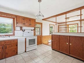 18 Livesey Rd, Quincy MA 02171