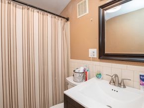 5 Charles St, Peabody MA 01960
