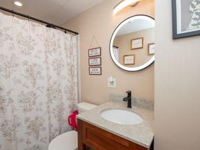 5 Charles St, Peabody MA 01960