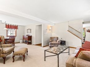 104 Arkansas Rd, Tewksbury MA 01876
